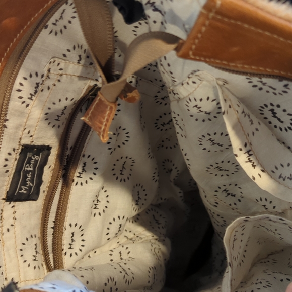 Cowhide Myra bag with fringe and conchos - Picture 4 of 4